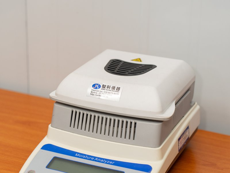 Moisture Analyzer